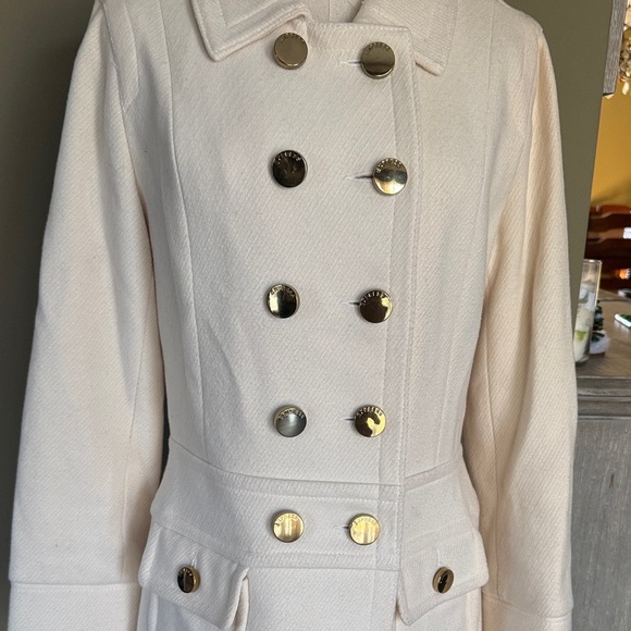 Express Elegant Cream Women's Coat - Picture 3 of 5